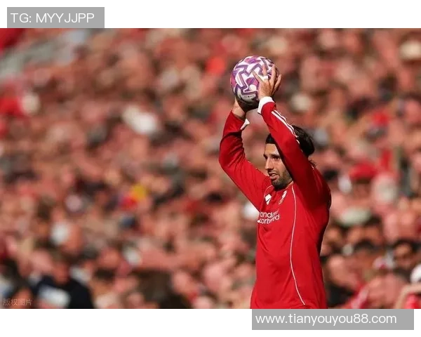 利物浦与阿森纳激战正酣比分悬念不断球迷期待精彩瞬间