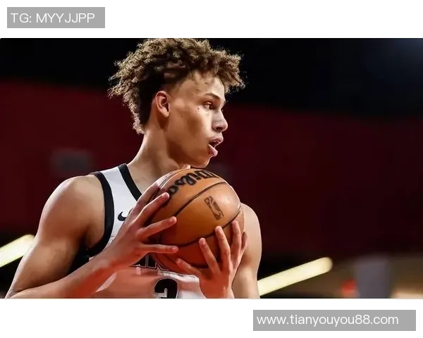 戴森丹尼尔斯的崛起之路：从青涩新秀到篮球明星的蜕变历程